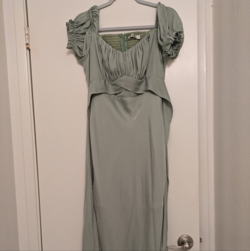 Elegant Green Women's Dress